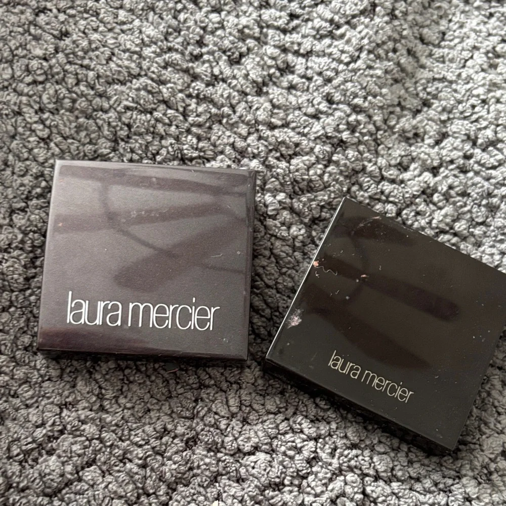 Laura Mercier Black and Brown Compact Set - Picture 1 of 3
